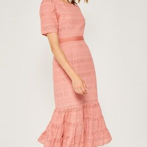 💕💕HOST PICK💕💕 Short sleeve coral midi dress